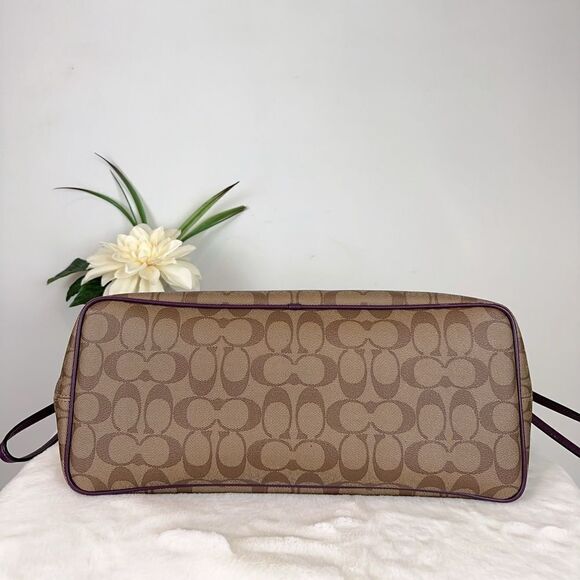 COACH DRAWSTRING CARRYALL IN SIGNATURE CANVAS - Picture 5 of 8